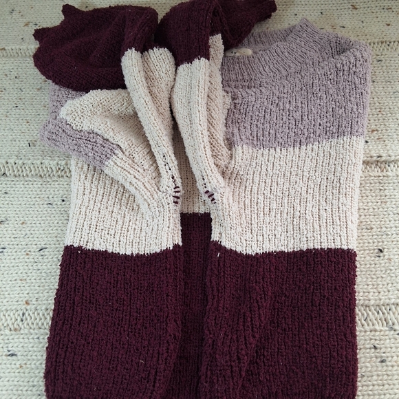 Colorblock Sweater - Purple and Cream - Picture 5 of 8